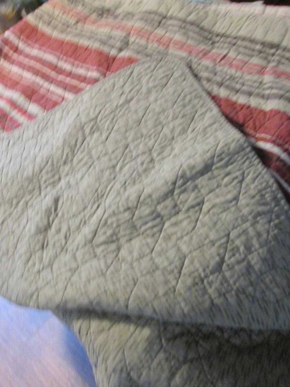 vtg 100 cotton Eddie Bauer striped reversible quilt King siz 94 x105 striped
